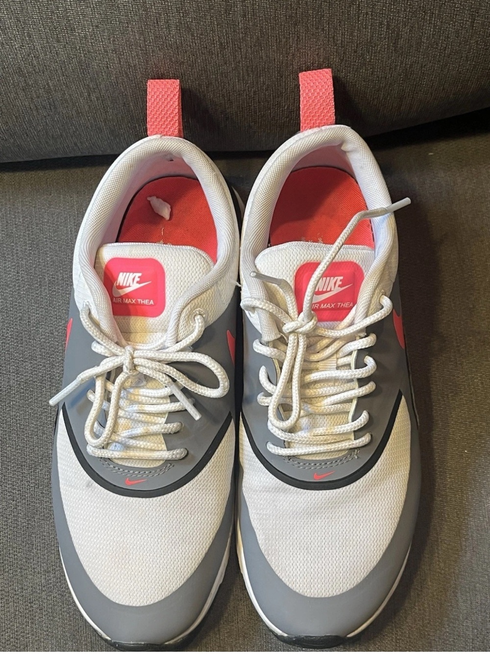 Nike women’s Air Max Thea Sneakers - White, Gray & Pink size 7 2014